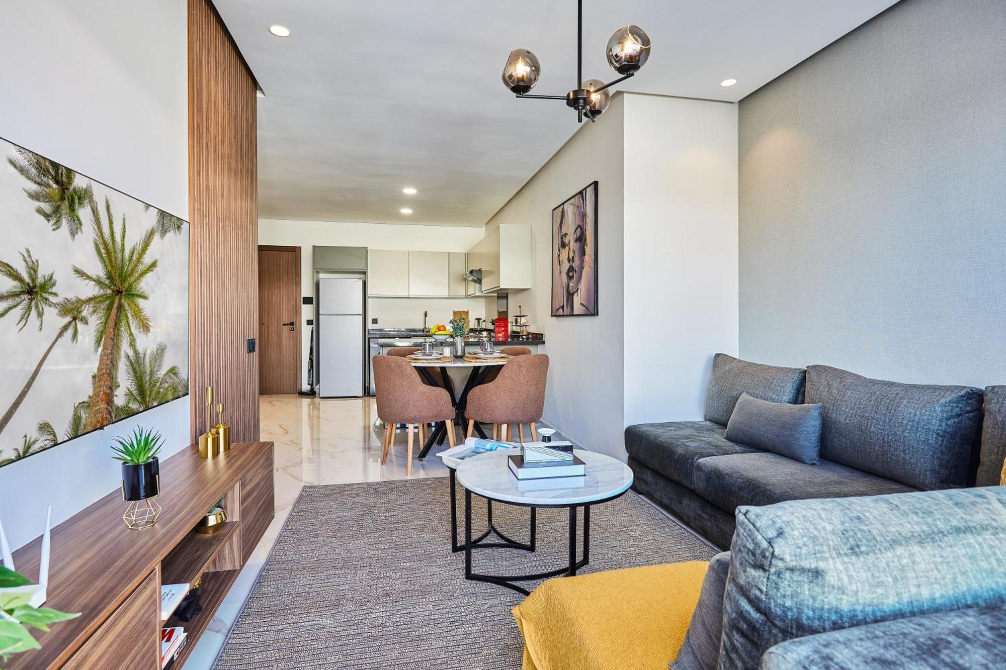 Apartment Sleek And Modern 2-bed Unit In Downtown Casa Casablanca