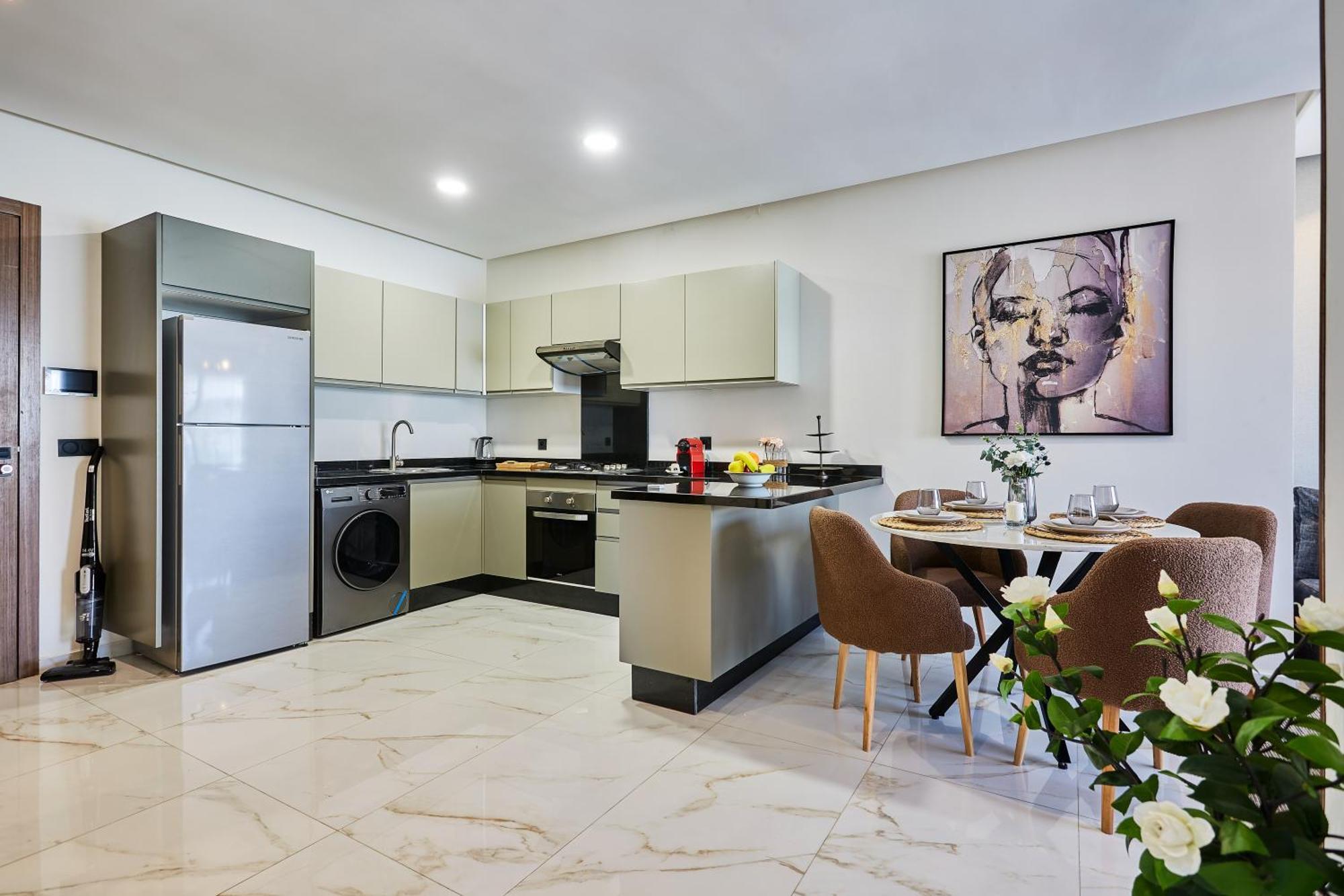 Sleek And Modern 2-bed Unit In Downtown Casa Apartment Casablanca