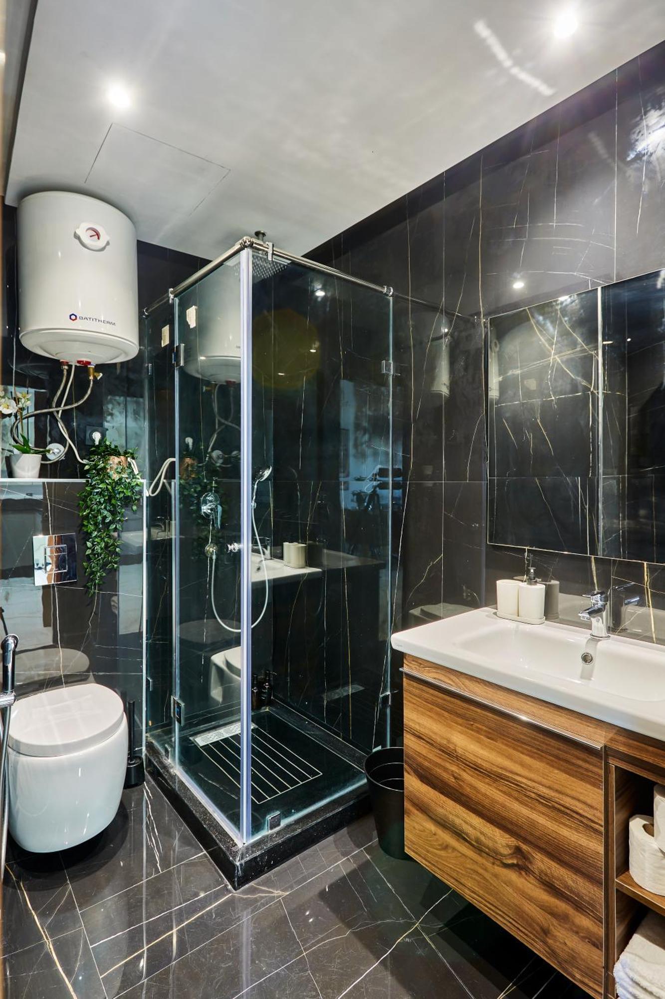 Sleek And Modern 2-bed Unit In Downtown Casa Apartment *